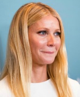 Gwyneth Paltrow says she has to dumb down her interviews to seem likeable