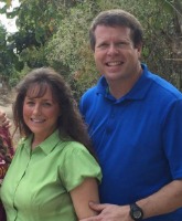 Jim Bob and Michelle Duggar criticized for leaving kids to visit Central America