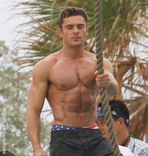 Photos Zac Efron Shirtless And Sexy On The Set Of Baywatch