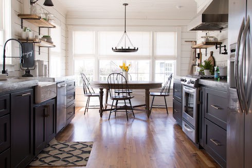 Is Magnolia House open 5