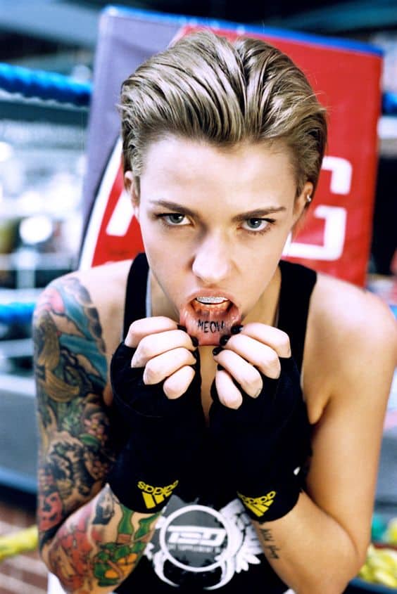 Ruby_Rose_meow_lip_tattoo__