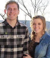 VIDEO Joy-Anna Duggar is officially holding hands with Austin Forsyth