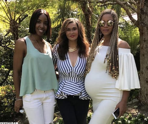 Beyonce or Beyoncé? Baby bumping for Easter