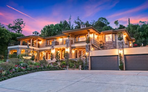 PHOTOS The Keeping Up With The Kardashians house is for sale