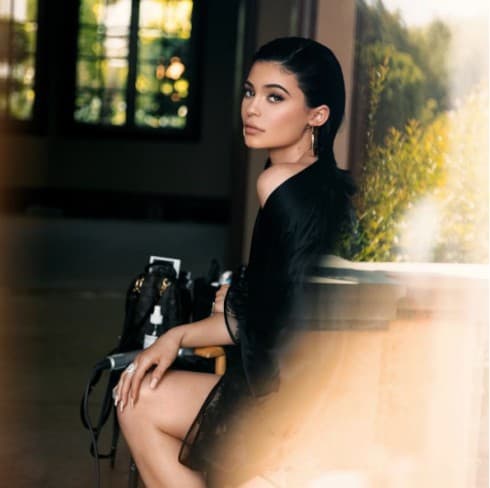 Kylie and Travis Scott moving in together 2