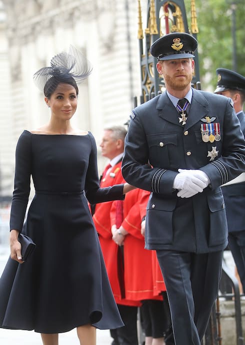 Dutchess Meghan shows affection 2