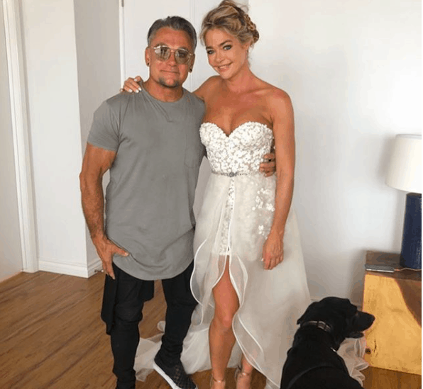 Denise Richards’ wedding dress was made in 24 hours
