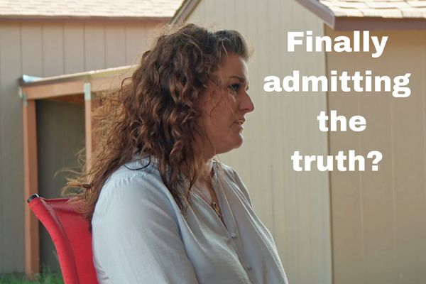 SISTER WIVES Robyn accidentally admits the truth?