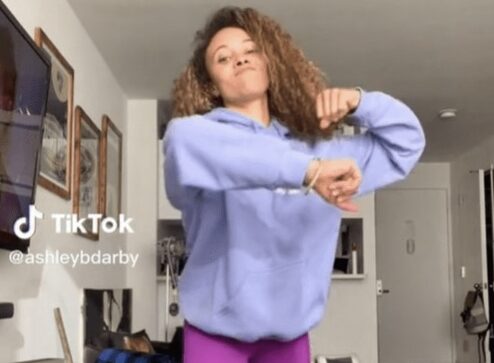 RHOP Ashley Darby smitten with SUMMER HOUSE Luke; films TikToks from Gulbranson’s apartment