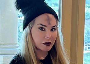 Adrienne Maloof’s Ash Wednesday selfie becomes ‘Housewives Twitter’ mascot