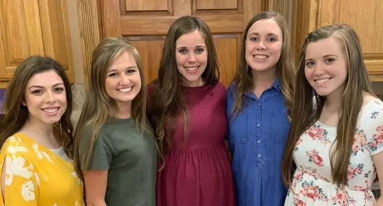 THE DUGGARS Proof there are Duggar babies we don’t know about PHOTOS