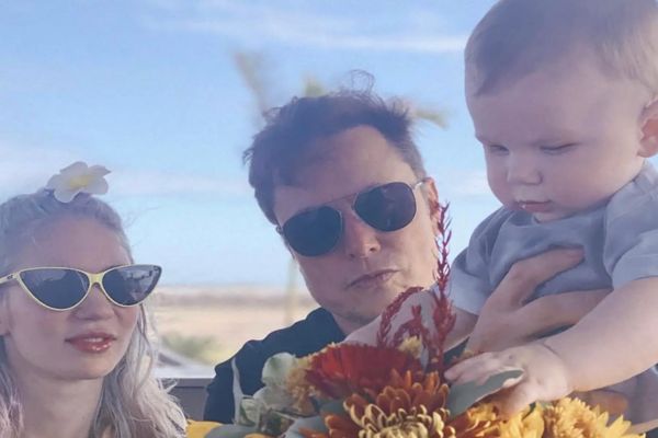 Elon Musk reportedly keeping Grimes from seeing their son