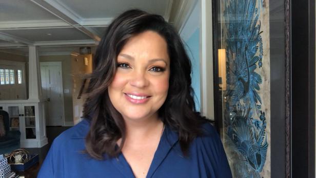 SISTER WIVES Who is Sukanya Krishnan? Host of Sister Wives tell-all
