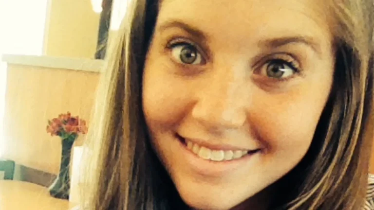 19 KIDS AND COUNTING Joy-Anna Duggar’s shortest haircut yet PHOTO