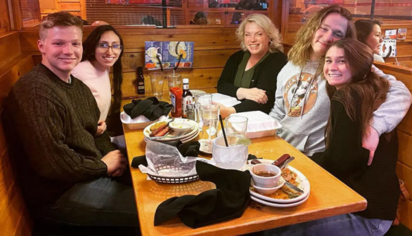 Screenshot 2024-03-05 203042