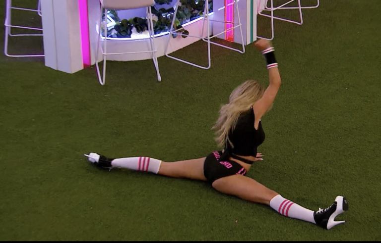 LOVE ISLANDKenzie Does ‘Angry Splits’ After Corbin’s Shocking Casa Amor Confession