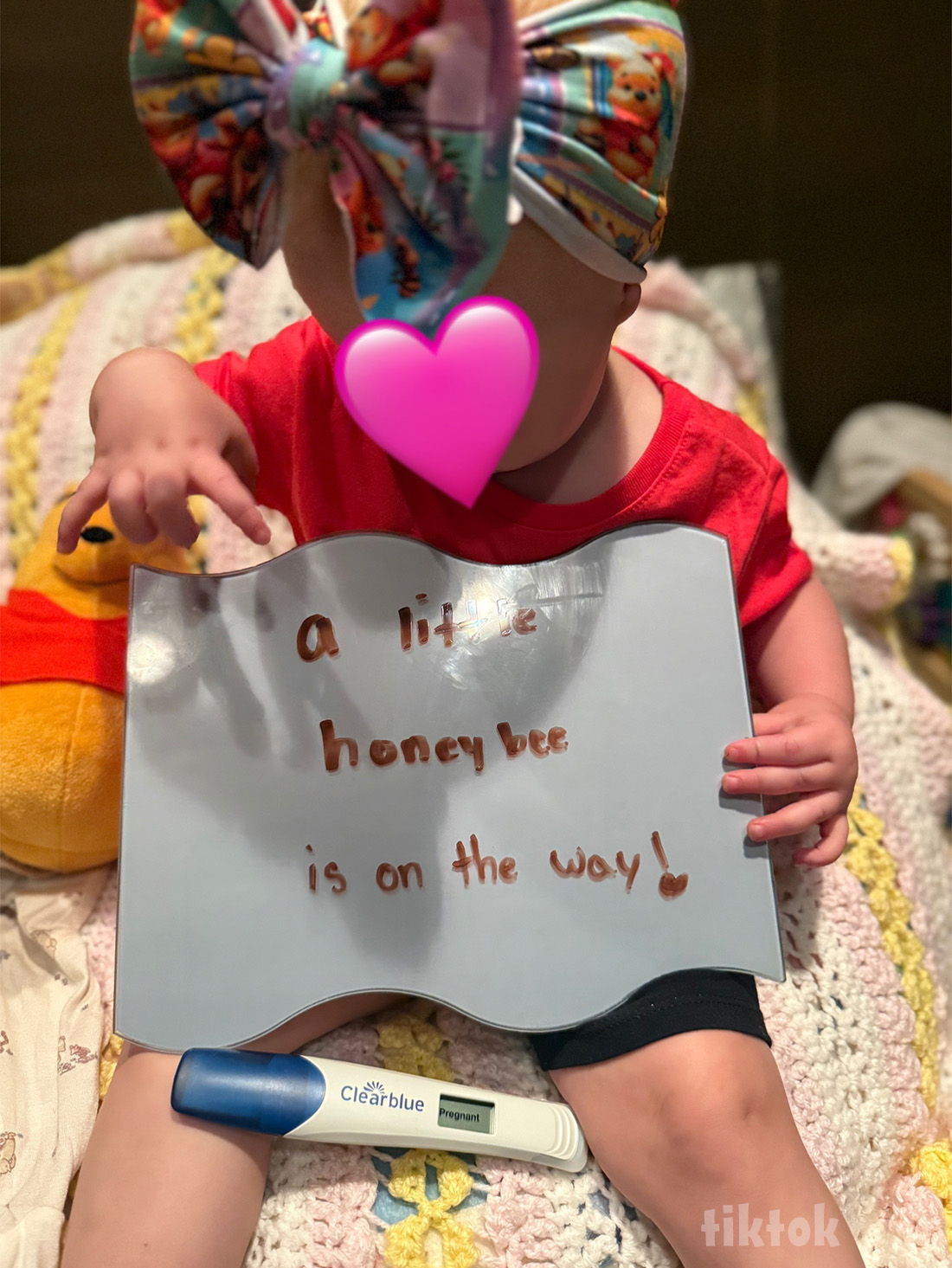 Isabella Leal-Stone is pregnant again.