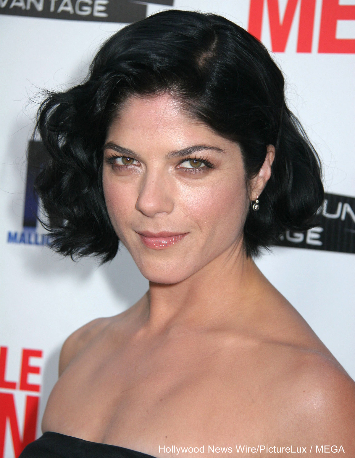 Selma Blair arrested after allegedly attacking flight attendants, a police officer, and a nurse